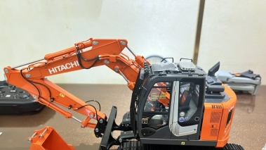 男人的大玩具-日立 HITACHI ZX135US 挖掘机模型静态
